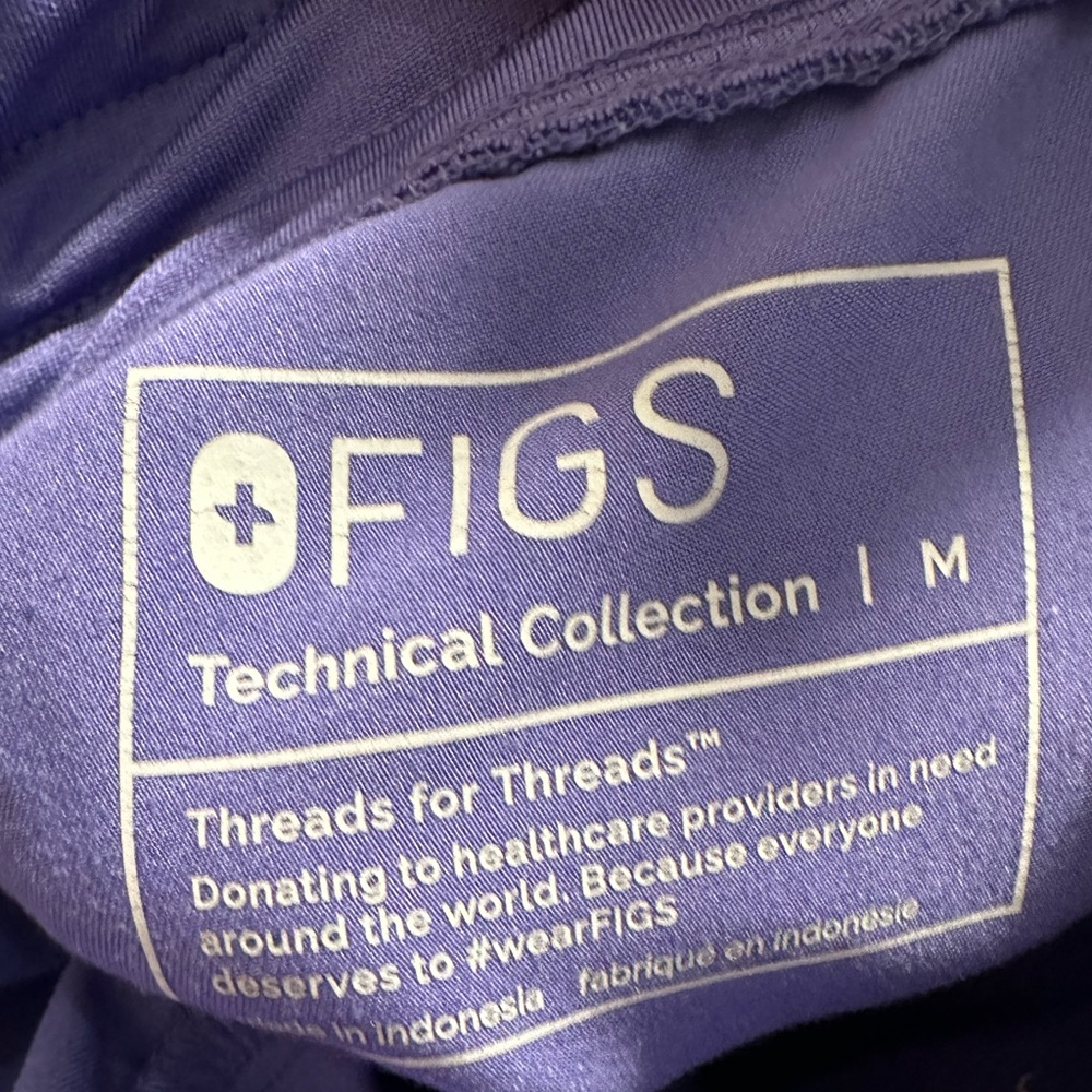 Figs Women's V-Neck Short Sleeve and Jogger Pants - Purple - Picture 4 of 4